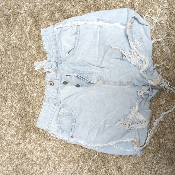Zara distressed denim shorts - 4 - Picture 2 of 4